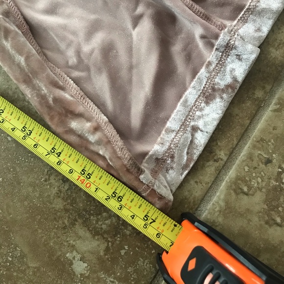 To show - Picture 1 of 1